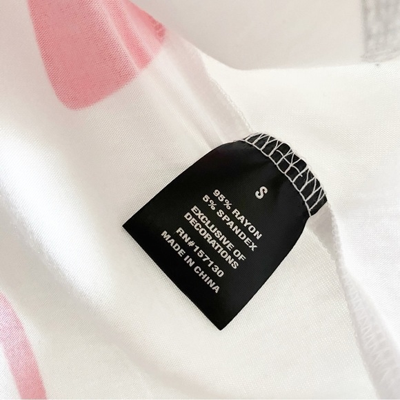 NWT Kiss & Fly Heart Eiffel Tower Printed Top Size Small - Picture 4 of 4